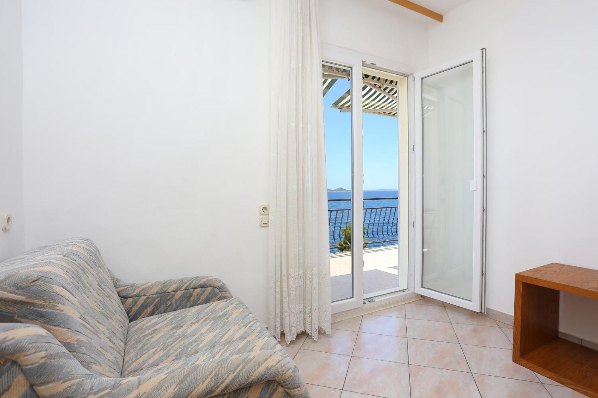 Apartments By The Sea Okrug Donji, Ciovo - 16657 Donji Okrug  Habitación foto
